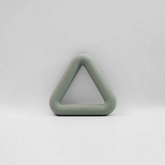 Peak strength weighted triangle 3.1kg sage green